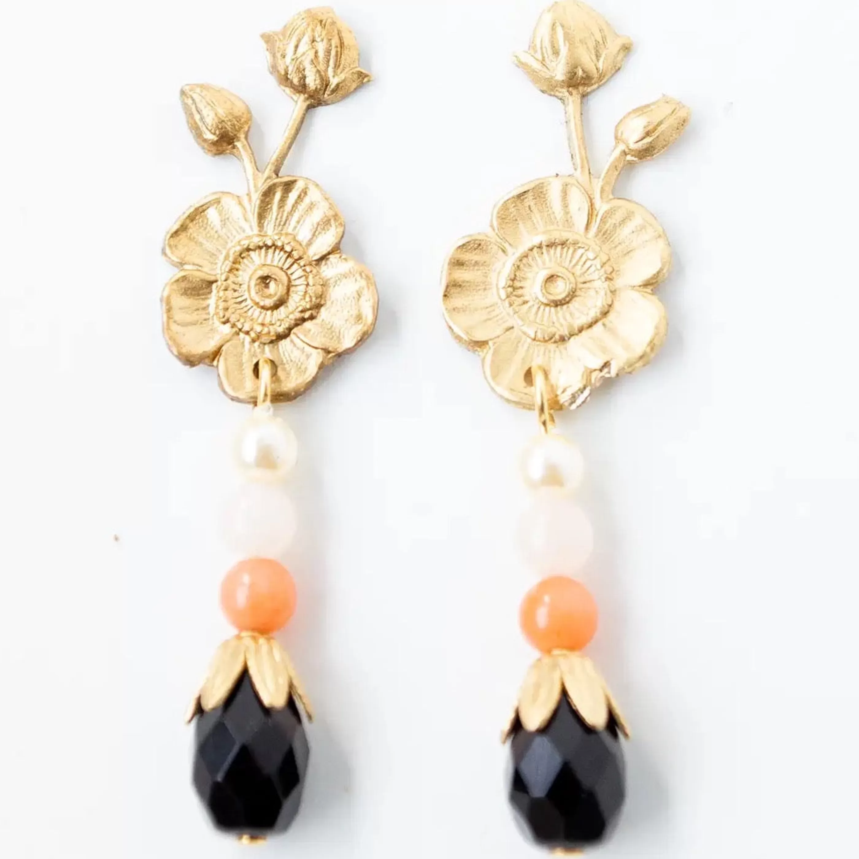 Nest Pretty Things Jewellery>Black Stud Floral Earrings