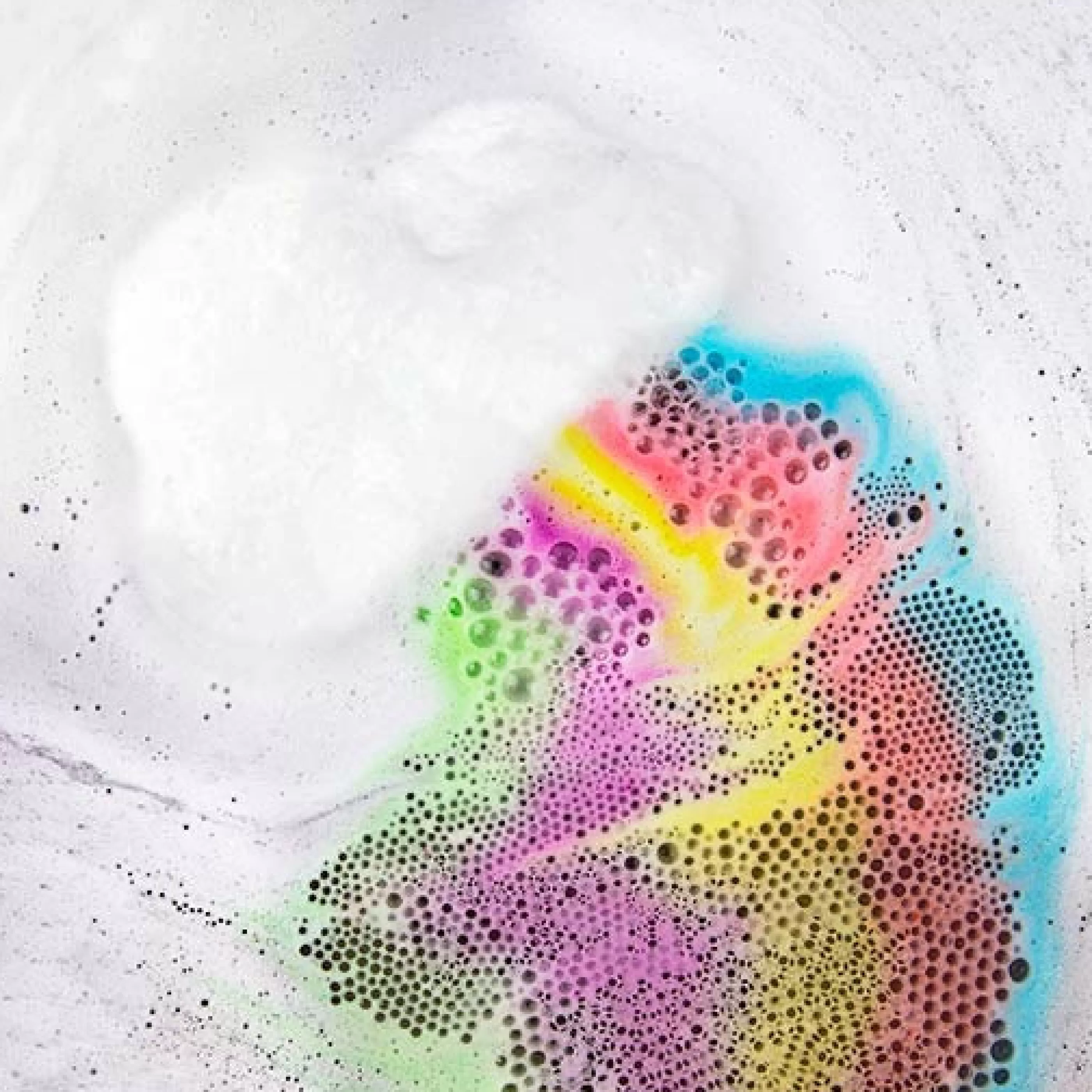 Gift Republic Bath & Shower>Fizzing Rainbow Cloud Bath Bomb