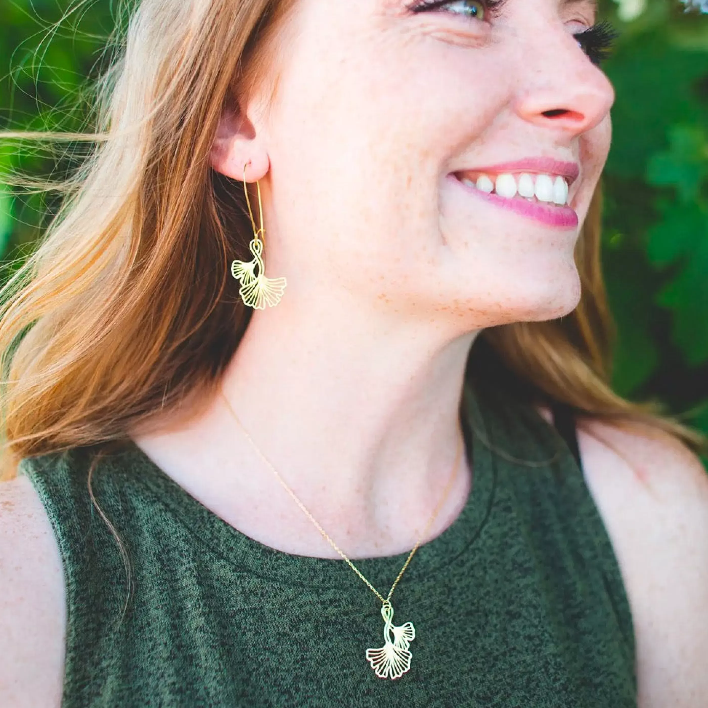 A Tea Leaf Jewelry Jewellery>Ginkgo Leaves Necklace Gold