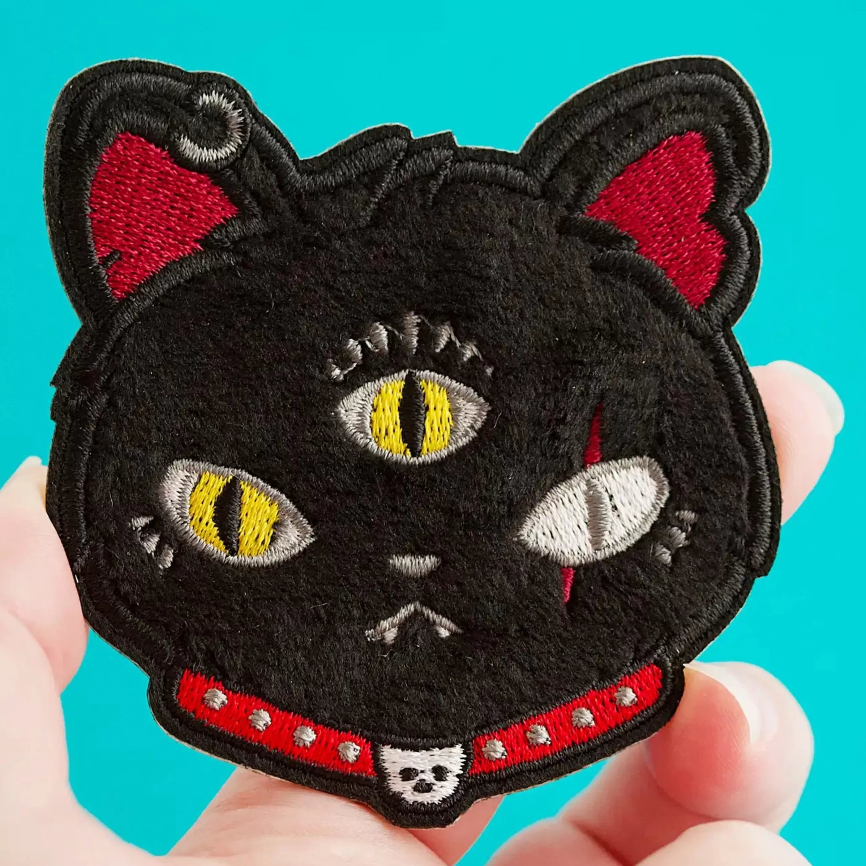 LuxCups Creative Pins, Patches & Keychains>Gritty Kitty Patch