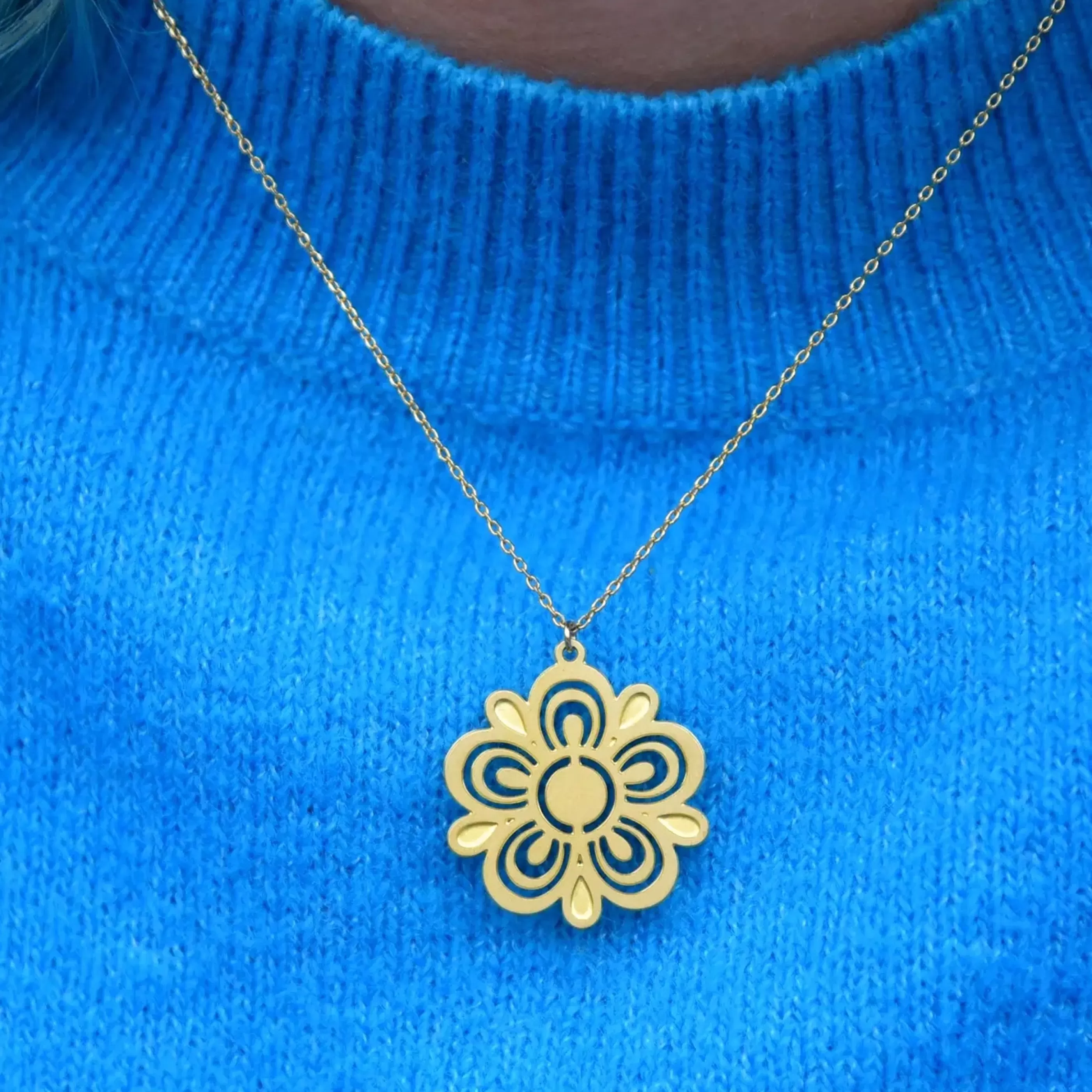 A Tea Leaf Jewelry Jewellery>Retro Pyrex Flower Necklace Butterfly Gold Pattern