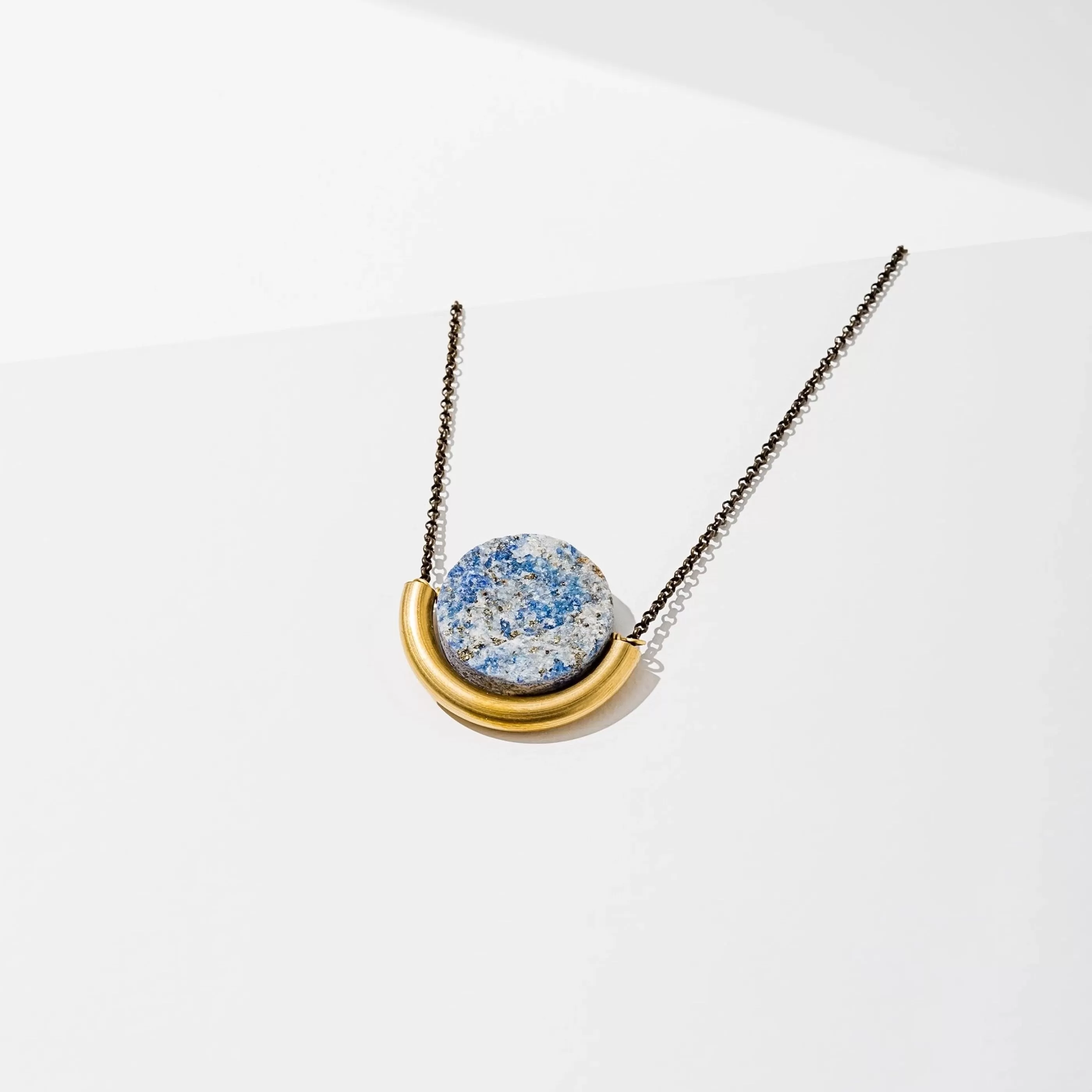 Larissa Loden Jewellery>Sun & Moon Necklace Lapis