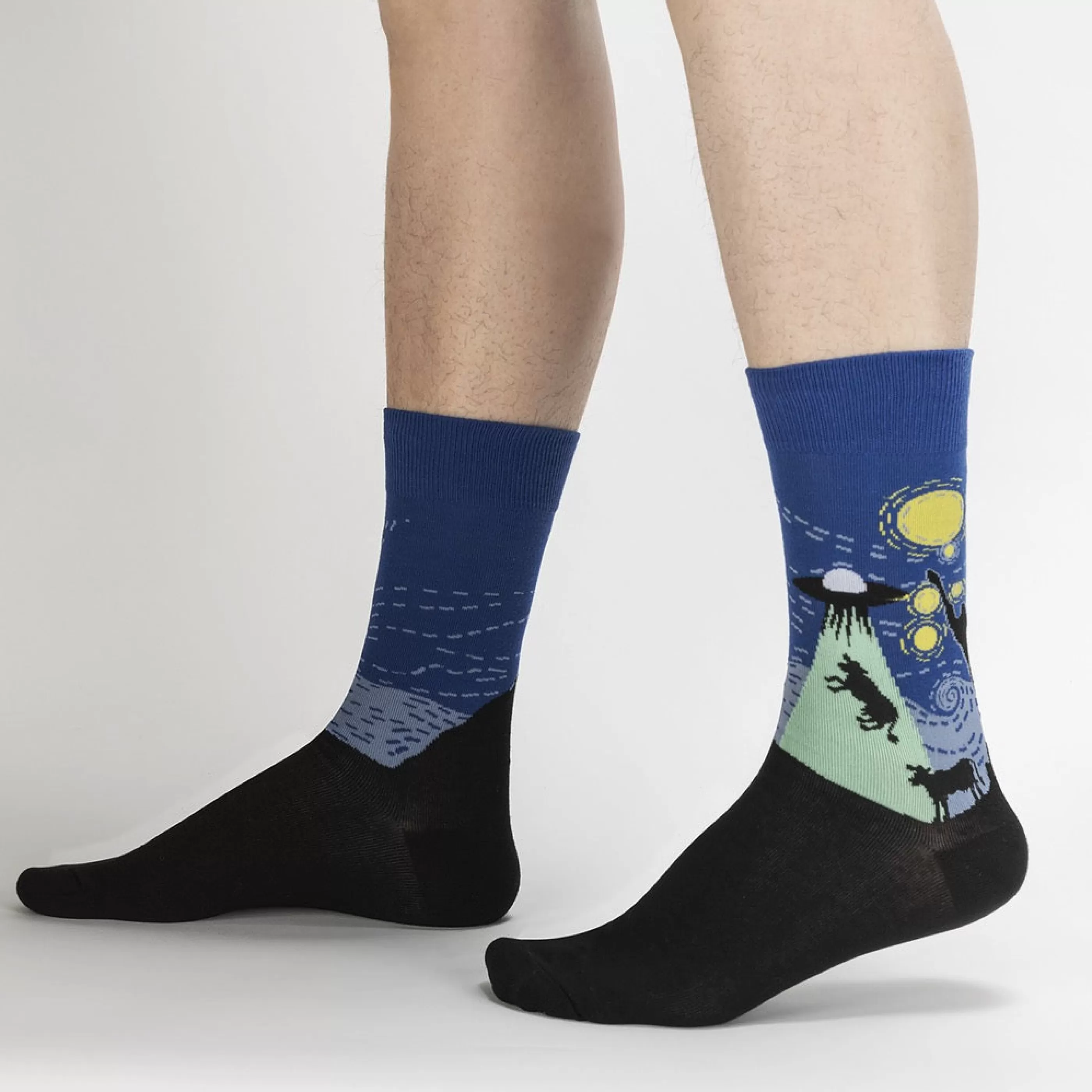 Sock It To Me Men's Socks>The Starry Flight Men's Crew Socks